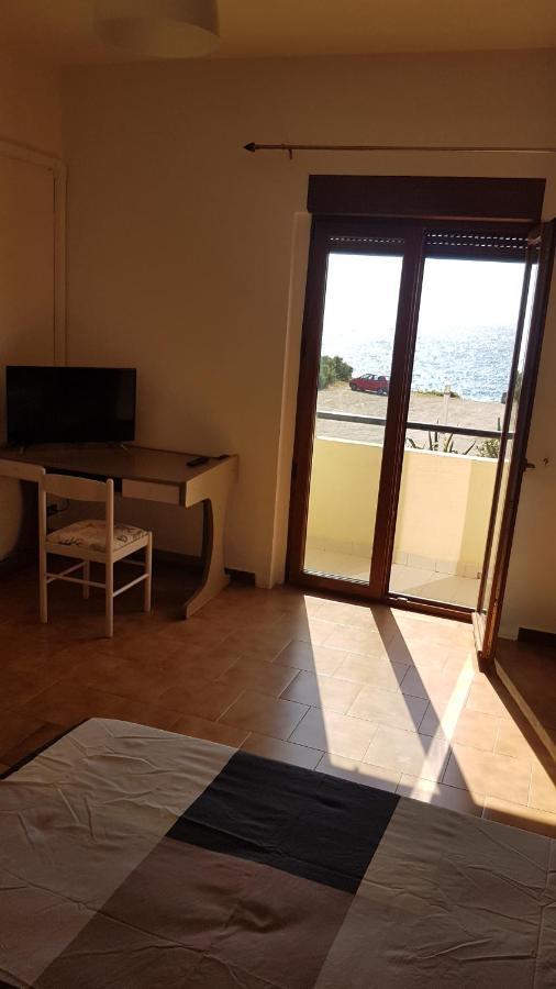 B&B Nettuno Beach Милацо Екстериор снимка
