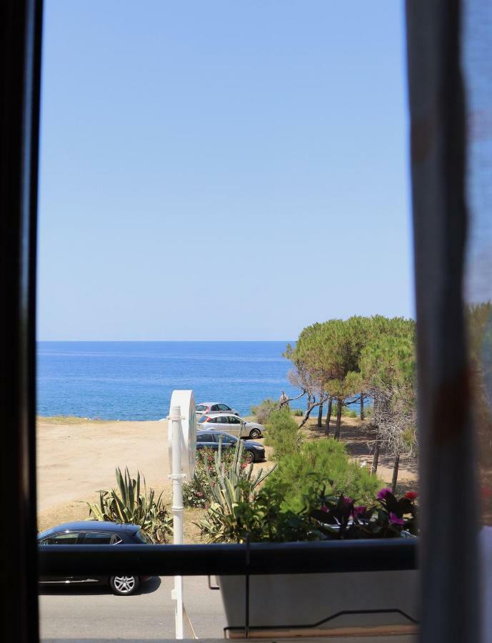 B&B Nettuno Beach Милацо Екстериор снимка